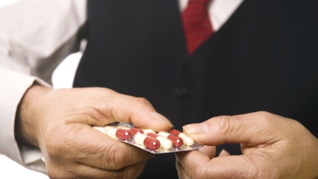 Descubrimiento de la penicilina e invención de los antibióticos