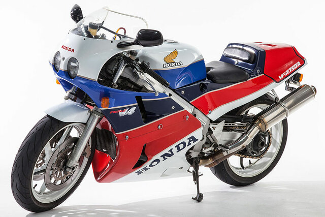 Honda VFR 750 R RC 30