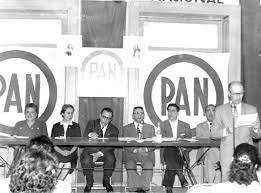 Manuel Gómez Morín, abogado, funda el Partido Acción Nacional (PAN).