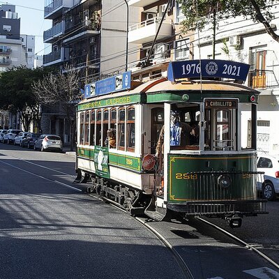 Timeline: Historia del Barrio de Caballito.