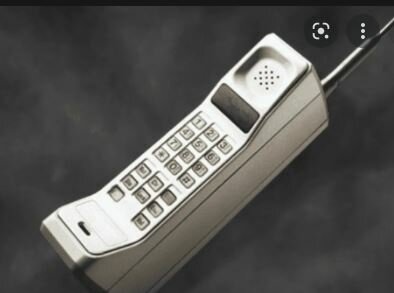 Aparece el primer celular