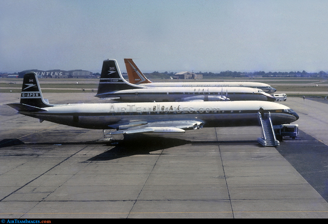 First Jet passenger plane flies in public, the De Havilland Comet