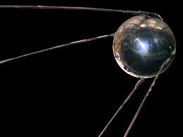 20. La URSS pone en órbita el Sputnik