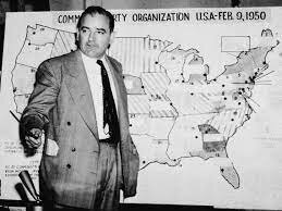 Caza de brujas por el senador Mc Carthy en EEUU