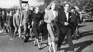 Caza de brujas por el senador Mc Carthy en EEUU.