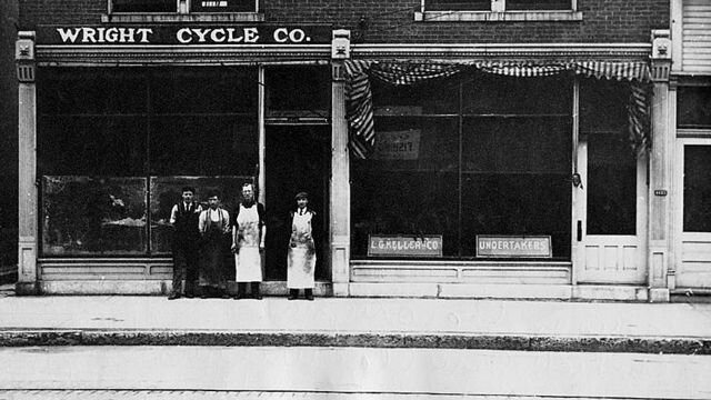 Wright, Negocio reparación Bicicletas