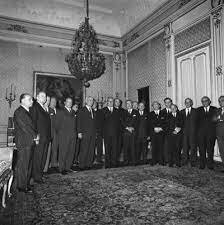 Viene eletto presidente della Comunità europea degli scrittori.