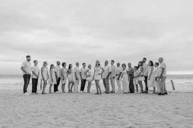 Segundo viaje de la familia Flores