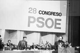 El PSOE abandona el marxismo en el XXVIII congreso del partido