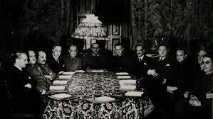 Organización en Salamanca la Junta de defensa Nacional.