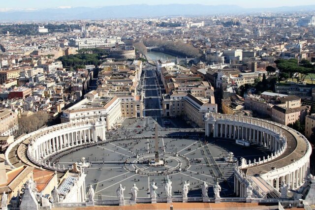 Columnata De San Pedro del Vaticano
