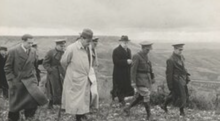 Azaña y Negrín cruzan la frontera