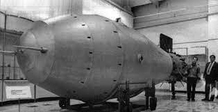 La URSS desarrolla una bomba atómica más potente
