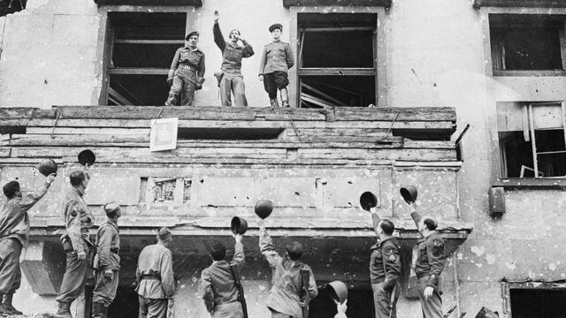 Ocupación de Berlín por parte de los soviéticos y suicidio de Hitler