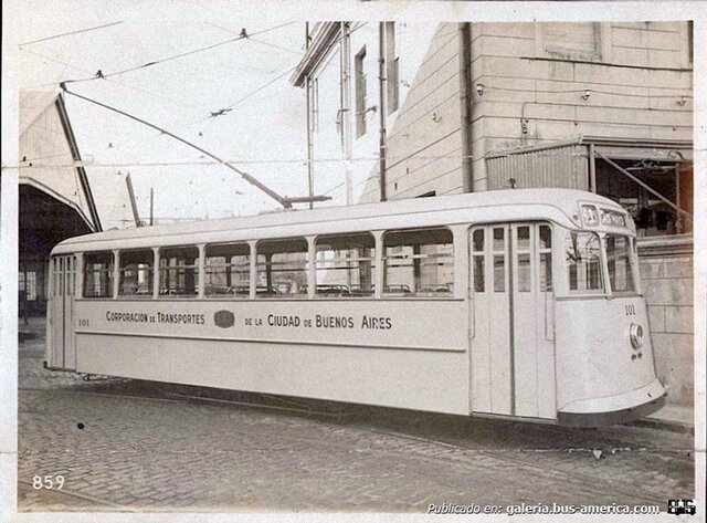 Inauguración de una línea de tranvías