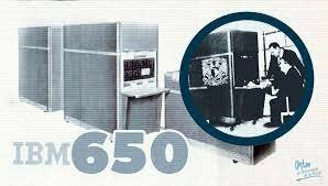 Se instala la primera computadora en la UNAM.