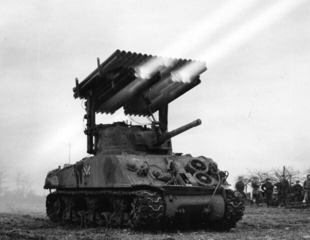 1943 T-34 CALLIOPE (Estados Unidos)