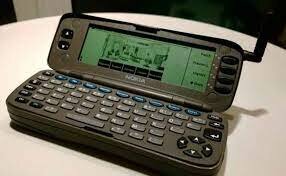 Primer teléfono inteligente 2002