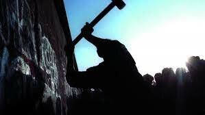 Dissolució del pacte de Varsòvia.