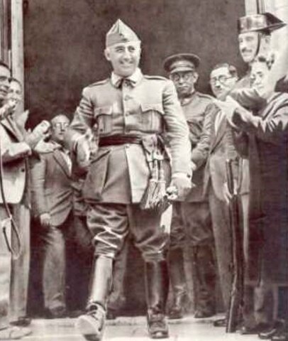 Franco nombrado generalísimo de los ejércitos y jefe de Estado