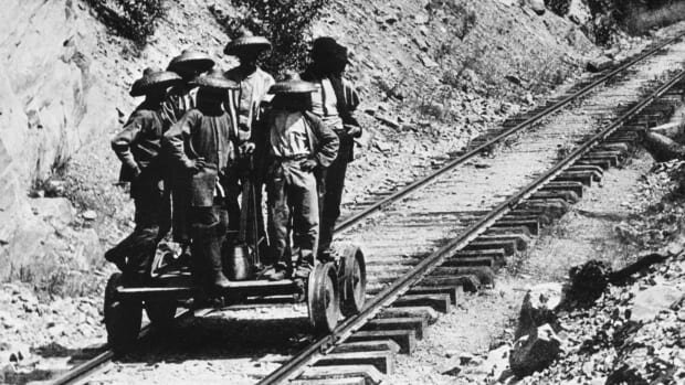 CHINESE IMMIGRANTS RECRUITED AS RAILROAD WORKERS