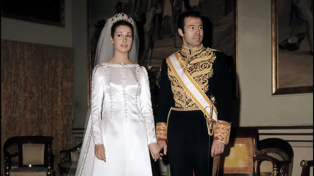 Boda de la nieta de Franco con Don Alfonso de Borbón, duque de Cádiz