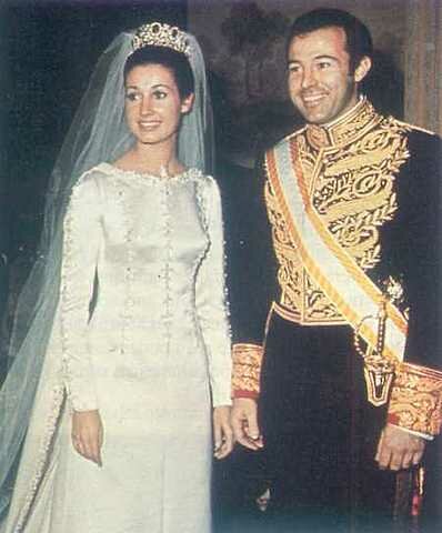 Boda de la nieta de Franco con Don Alfonso de Borbón, duque de Cádiz.