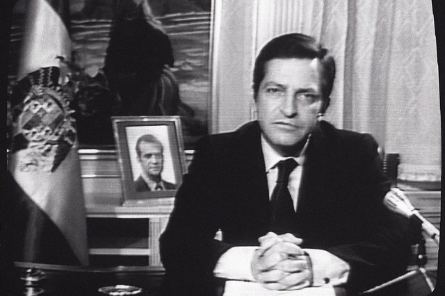 Dimisión de Adolfo Suárez