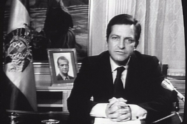 Dimision de Adolfo Suarez