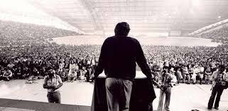 El PSOE abandona el marxismo en el XXVIII congreso del partido