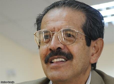 CARLOS PALADINES. Rutas al siglo XXI