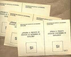 Aprobación de los estatutos de autonomía de Cataluña y El País Vasco.