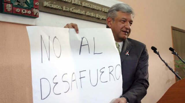 López Obrador sufre de un intento de desafuero