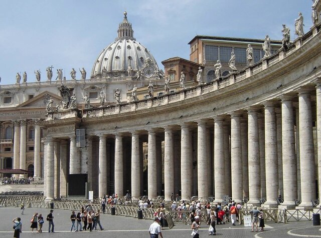 Columnata de San Pedro del Vaticano