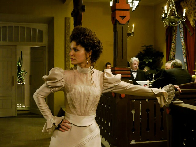 «Впотьмах» — повесть Николая Вагнера.