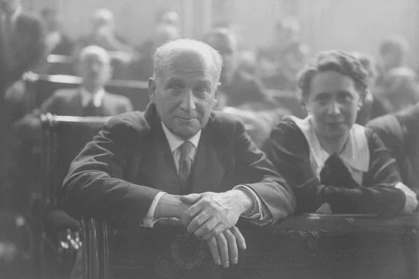 Traslado del gobierno republicano a Valencia