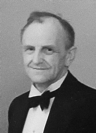 Nace Donald Winnicott