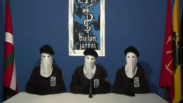 ETA anuncia el cese de la violencia