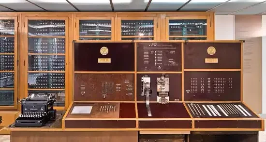 Manchester Mark 1, Harvard Mark I, Z3 y Z4: El inicio de la era de la computación