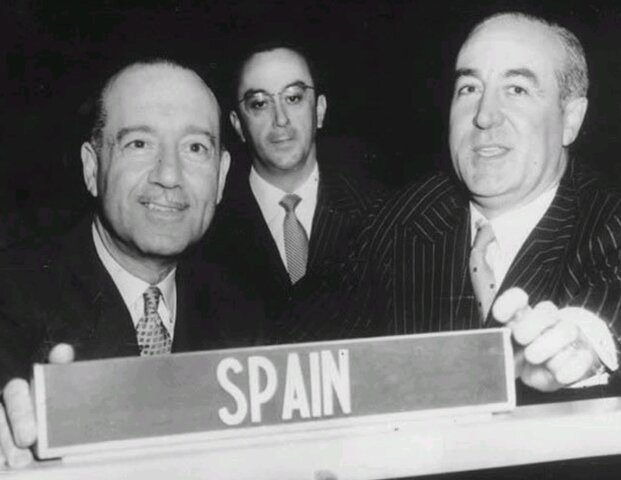 España ingresa en la ONU