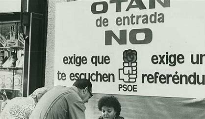 España aprueba en referéndum su entrada en la OTAN.