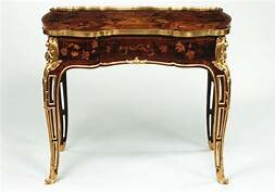 Mueble mecánico de la Europa del siglo XVIII