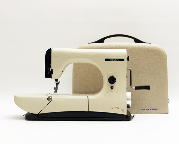 Máquina de coser Mirella