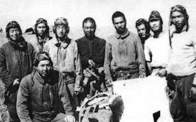 Japó declara la guerra als Estats Units