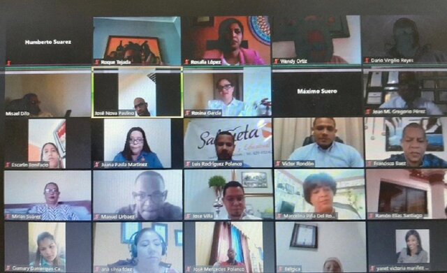 Capacitación virtual a docentes a nivel nacional