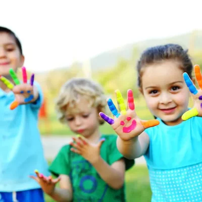 Timeline: EVOLUCION DE LA INFANCIA A TRAVES DEL TIEMPO