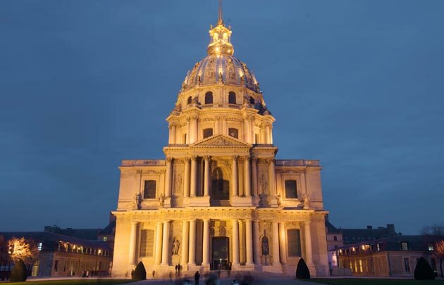 Saqueo al "Hotel les Invalides"