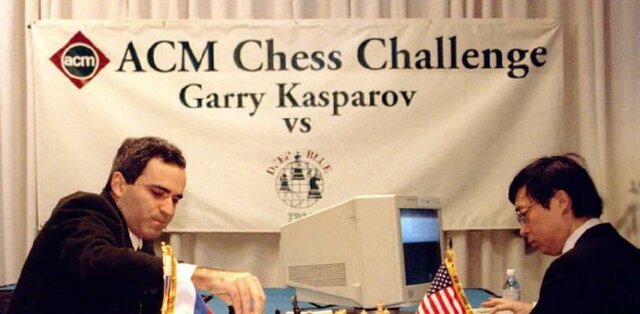 Una computadora le gana a un campeón del ajedrez.