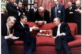 Reagan, Gorbachev hold summit in Switzerland