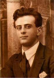 Su primo Miguel Pizarro